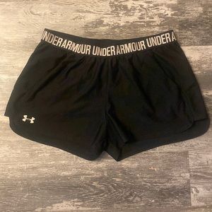 Used women’s Under Armour running shorts